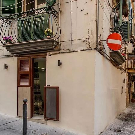 Maclahouse Napoli Centrale Apartment Luaran gambar