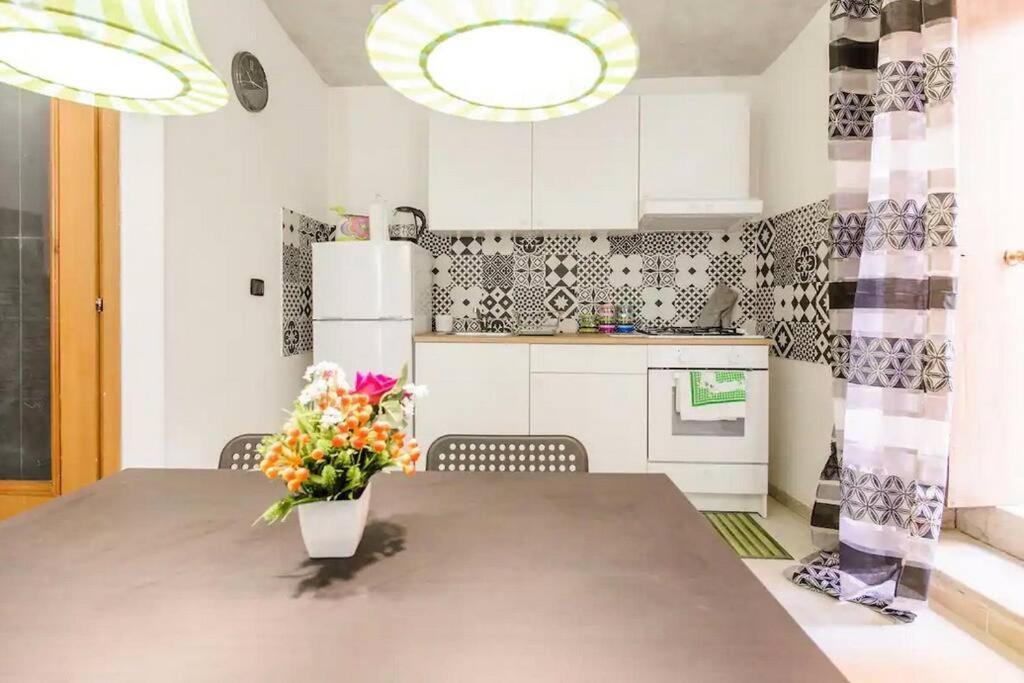 Maclahouse Napoli Centrale Apartment Luaran gambar