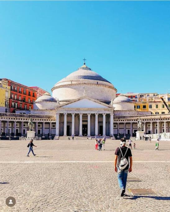 Maclahouse Napoli Centrale Apartment Luaran gambar